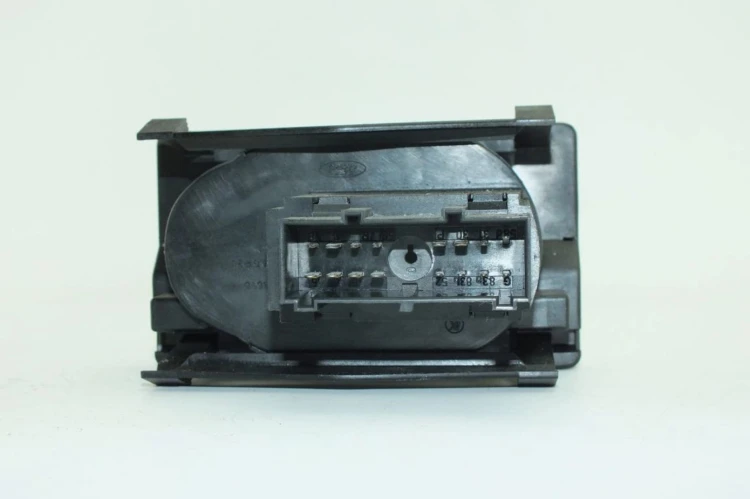 PRZEŁĄCZNIK ŚWIATEŁ FORD MONDEO MK3 (2001-2007) 1S7T13A024BB