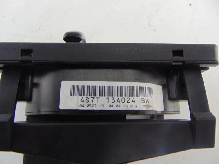 PRZEŁĄCZNIK ŚWIATEŁ FORD MONDEO MK3 (2001-2007) 1S7T13A024BB