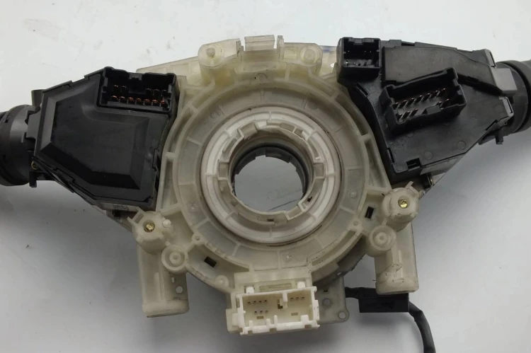 PRZEŁĄCZNIK ZESPOLONY NISSAN ALMERA N16(2000-2006) 1.8 16V 25560BN860