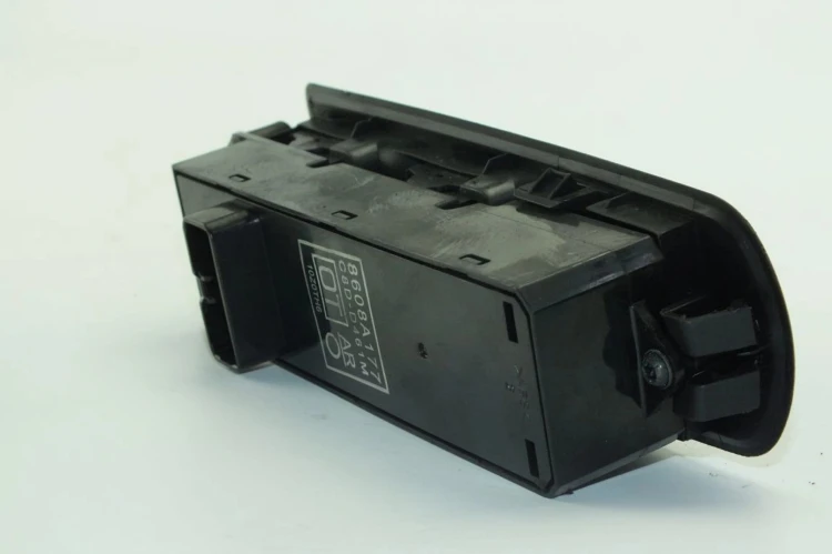 PANEL STEROWANIA SZYB MITSUBISHI COLT Z30 LIFT (2008-2012) 1.3 90KM 8608A17