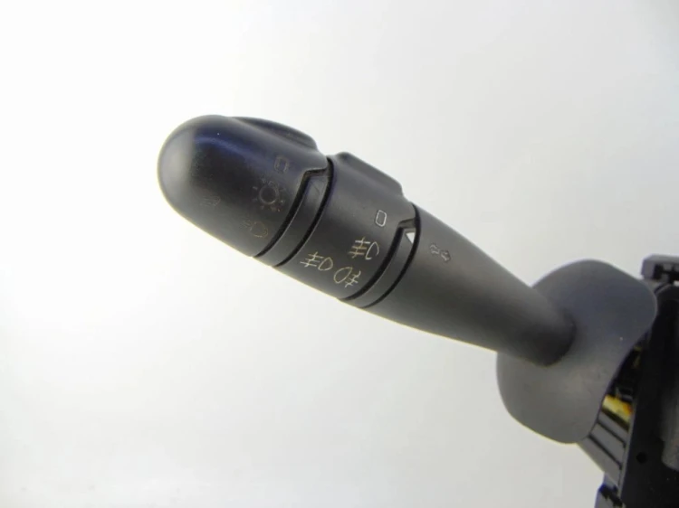PRZEŁĄCZNIK ZESPOLONY RENAULT VEL SATIS (2002-2009) 2.2 DCI 8200002461