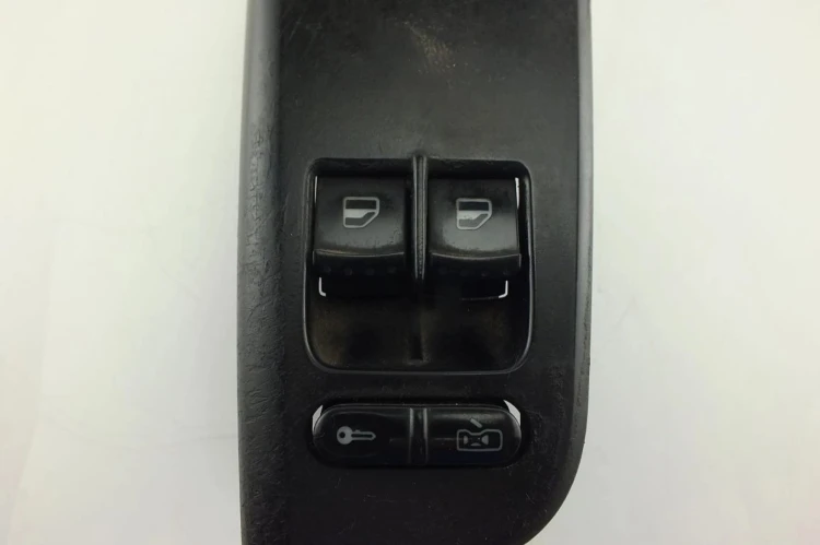 PANEL STEROWANIA SZYB VOLKSWAGEN PASSAT B5 1.9TDI 1J3959857