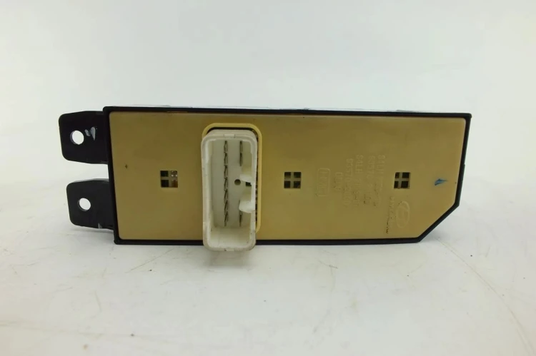 PANEL STEROWANIA SZYB HYUNDAI SANTA FE (2000-2006) 2.0 CRDI