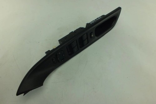 PANEL STEROWANIA SZYB MAZDA 6 I (2002-2008) 2.0 D GJ6A-684L6