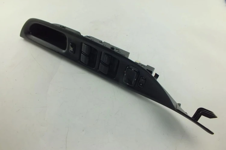 PANEL STEROWANIA SZYB MAZDA 6 I (2002-2008) 2.0 D GJ6A-684L6