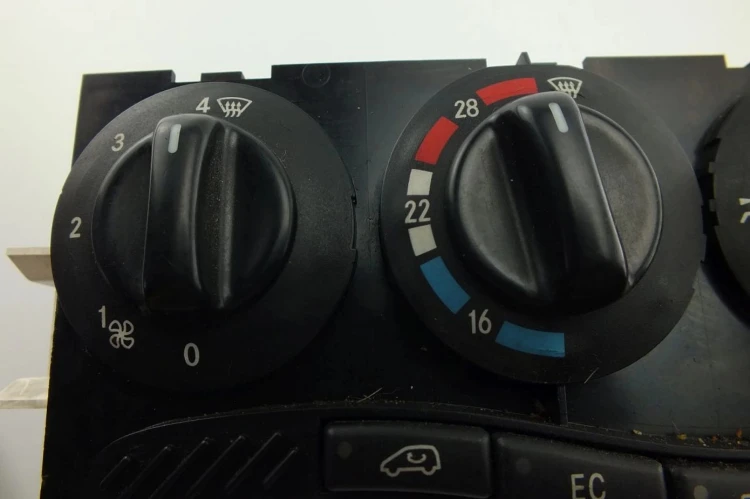 PANEL KLIMATYZACJI MERCEDES A W168 (1997-2005) A140 1.4BENZ 1688300485