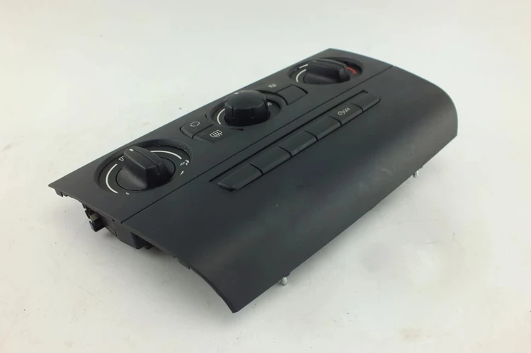 PANEL KLIMATYZACJI BMW E81 LIFT(2007-2011) 116i N43B20 122KM 9168116-01