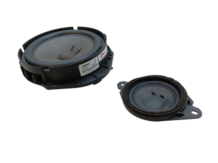 GŁOŚNIK NISKOTONOWY + TWEETER BOSE MAZDA 3 II BL GS1G66960A NE6466A60