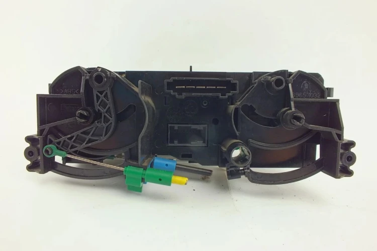 PANEL NAWIEWU MITSUBISHI COLT Z30 LIFT (2008-2012) 1.1 75km 69668304