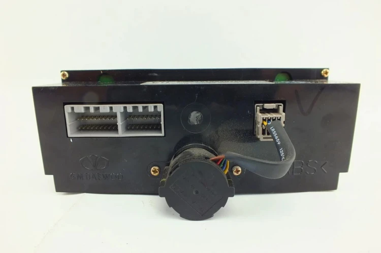 PANEL KLIMATYZACJI CHEVROLET EPICA DJA060624182