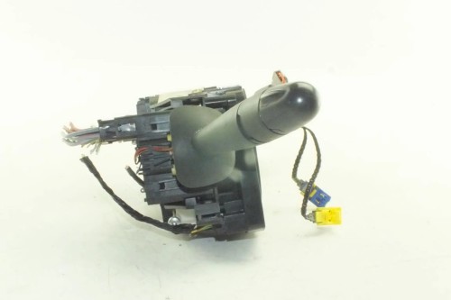 PRZEŁĄCZNIK ZESPOLONY RENAULT LAGUNA II (2001-2005) 8200260781