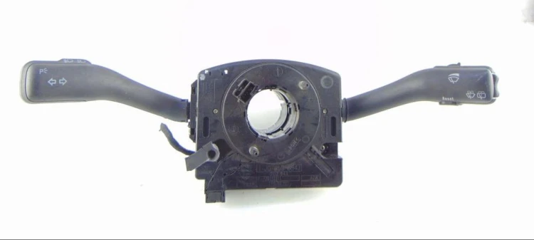 PRZEŁĄCZNIK ZESPOLONY VOLKSWAGEN GOLF IV 1.9 TDI 4B0953503H