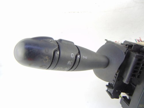 PRZEŁĄCZNIK ZESPOLONY RENAULT LAGUNA II LIFT (2005-2007) 2.0 16V 8200004642