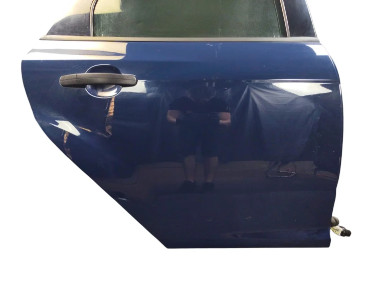 DRZWI PRAWY TYŁ FORD FOCUS MK3 (2010-2014) KOMBI KOD LAKIERU RB