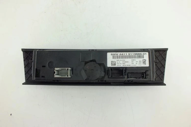 PANEL KLIMATYZACJI BMW E90 (2004-2008) 2.0 D 9119686-01