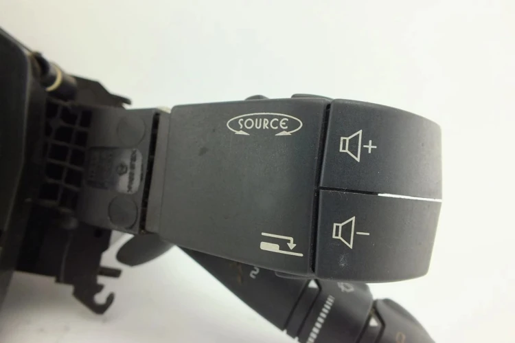 PRZEŁĄCZNIK ZESPOLONY RENAULT LAGUNA II LIFT (2005-2007) 2.0 16V 8200004642
