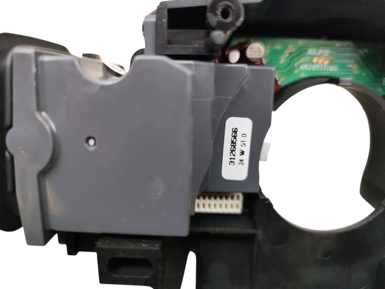 PRZEŁĄCZNIK ZESPOLONY MANETKI VOLVO S60 I LIFT (2004-2010) 30710945