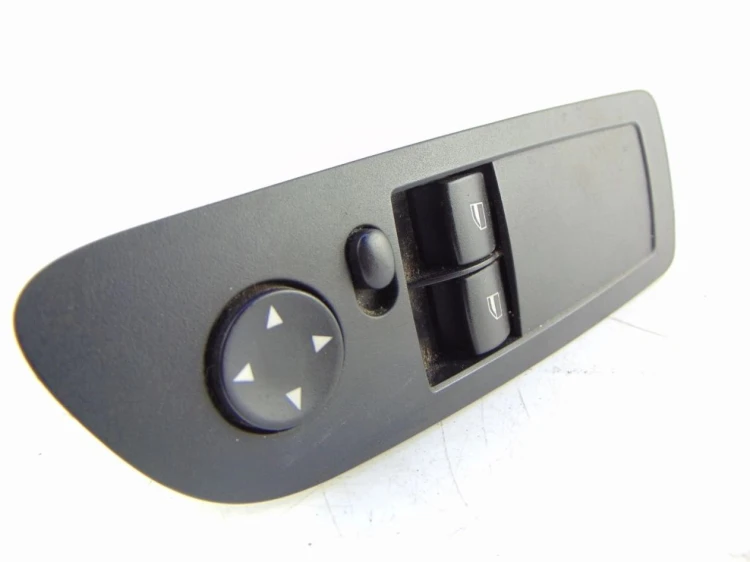 PANEL STEROWANIA SZYB BMW E81 LIFT(2007-2011) 2.0 D N47D20C 9216529-01