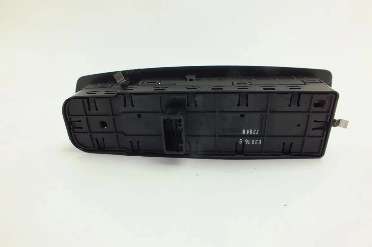 PANEL STEROWANIA SZYB RENAULT MEGANE III (2008-2013) 1.9 DCI
