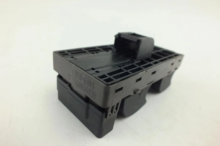 PANEL STEROWANIA SZYB SEAT EXEO (2008-2013) 2.0 TDI 8E0959851