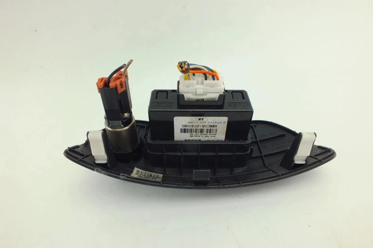 GNIAZDO USB AUX KIA SOUL I (2006-2011) 1.6 CRDI 96120-2K000