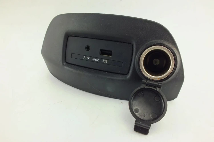 GNIAZDO USB AUX KIA SOUL I (2006-2011) 1.6 CRDI 96120-2K000