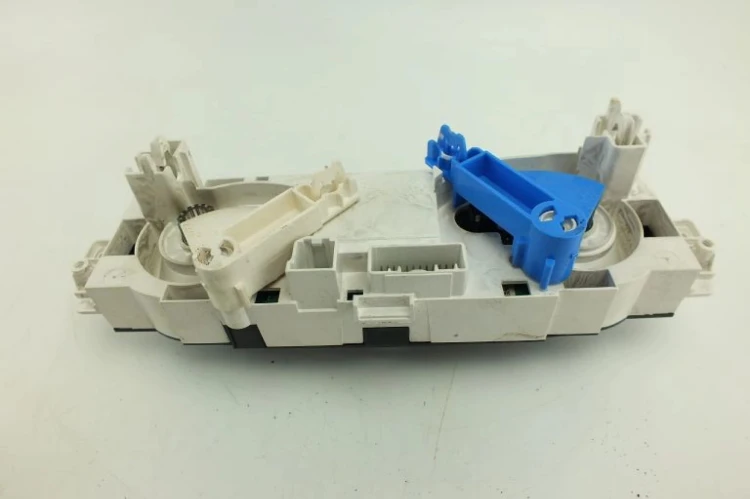 PANEL KLIMATYZACJI RENAULT SCENIC III (2009-2013) 1.5 DCI