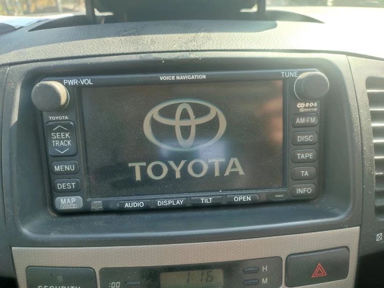 RADIO FABRYCZNE TOYOTA COROLLA VERSO I (2001-2004) 86120-33421