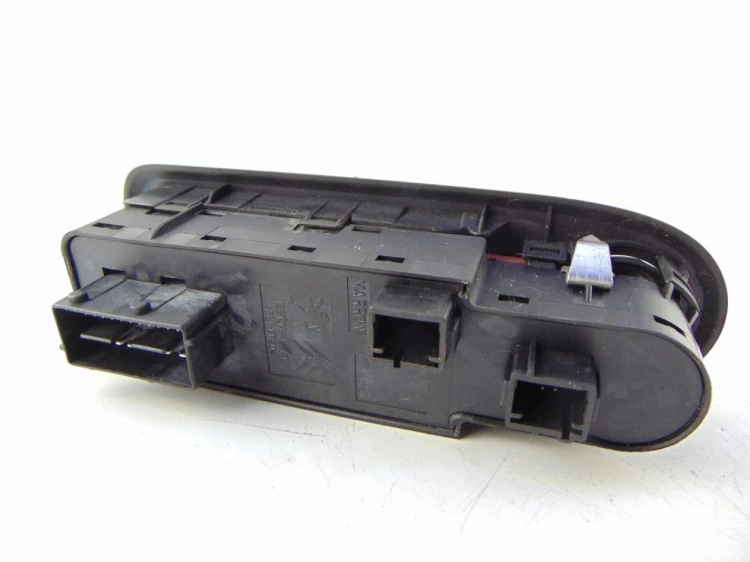 PANEL STEROWANIA SZYB CITROEN C5 III (2008 -) 1.6 E-HDI 96662118ZD