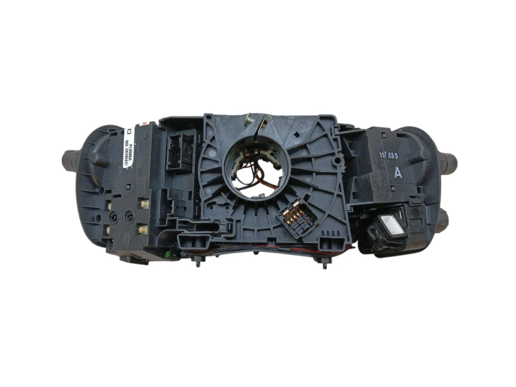 PRZEŁĄCZNIK ZESPOLONY RENAULT SCENIC II (2003-2005) 1.5 DCI 106KM 820051121