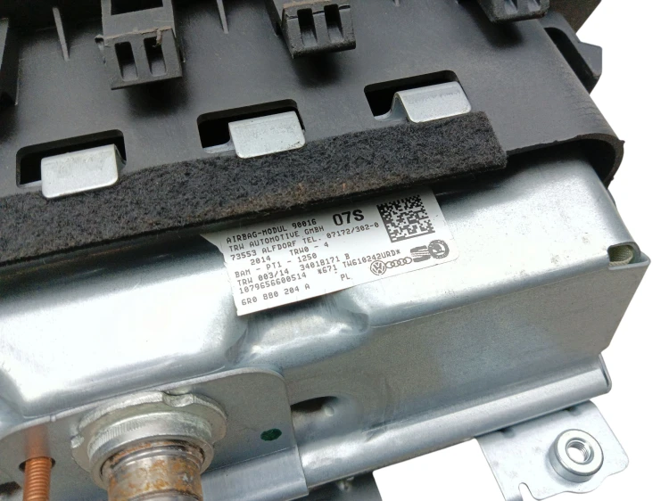 PODUSZKA PASAŻERA ZAŚLEPKA VOLKSWAGEN POLO V 6R (2009-2014) 1.6 TDI 90KM 6R