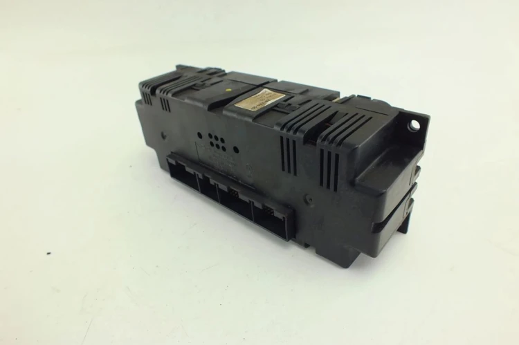 PANEL KLIMATYZACJI VOLKSWAGEN PASSAT B5 1.9TDI