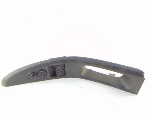 PANEL STEROWANIA SZYB AUDI A3 8L (1996-2000) 1.6 8L3867171