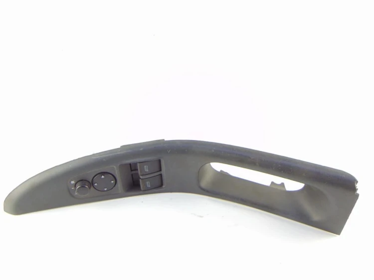 PANEL STEROWANIA SZYB AUDI A3 8L (1996-2000) 1.6 8L3867171