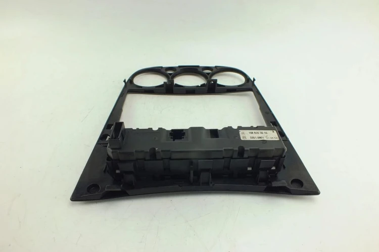 PANEL ŚRODKOWY MERCEDES A W168 (1997-2005) 1.6 104KM 1688203610