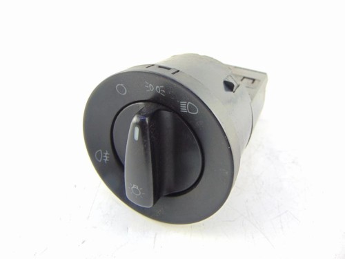 PRZEŁĄCZNIK ŚWIATEŁ SKODA OCTAVIA I 1.6 16V 3B0941531B