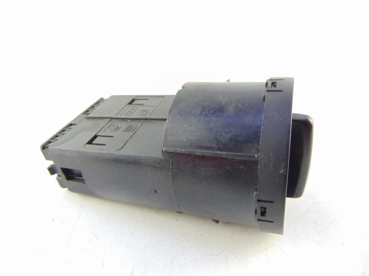 PRZEŁĄCZNIK ŚWIATEŁ SKODA OCTAVIA I 1.6 16V 3B0941531B