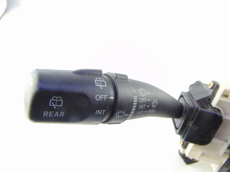 PRZEŁĄCZNIK ZESPOLONY KIA CERATO (2003-2008) 1.6 MPI 104KM
