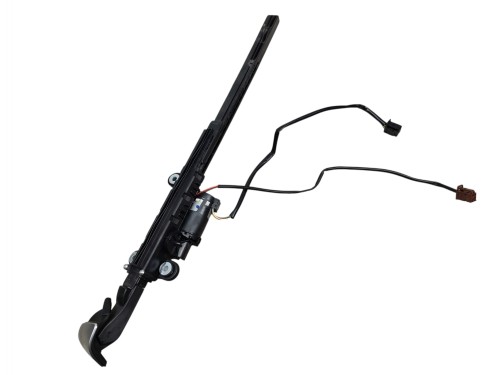 PODAJNIK PASA PRAWY BMW 4 F32 F82 F87 M2 M4 7307916