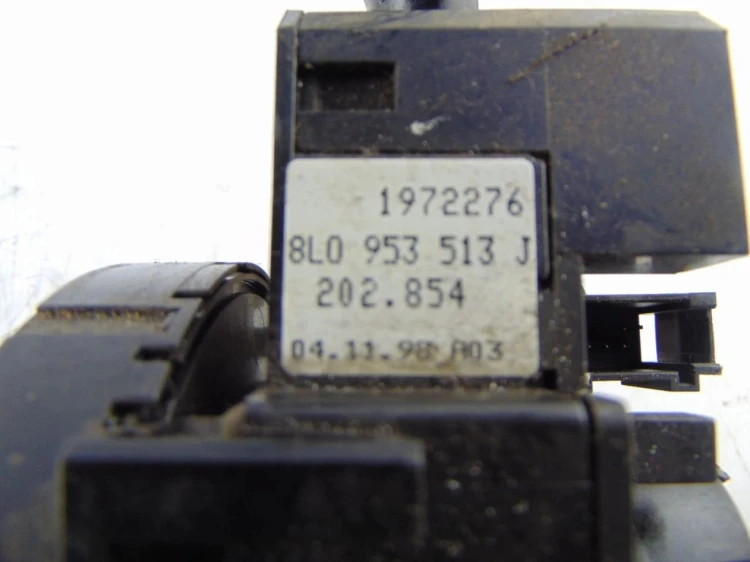 PRZEŁĄCZNIK ZESPOLONY VOLKSWAGEN PASSAT B5 1.9TDI 8L0953513J
