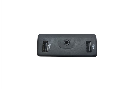 GNIAZDO USB RENAULT KADJAR LIFT (2018-2022) 1.3 TCE 160KM 280239665R