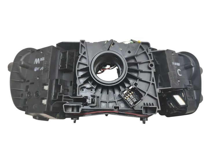 PRZEŁĄCZNIK ZESPOLONY RENAULT SCENIC II (2003-2005) 1.9 DCI 120KM 820012772