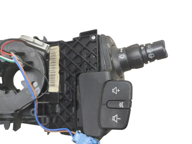 PRZEŁĄCZNIK ZESPOLONY RENAULT SCENIC II (2003-2005) 1.9 DCI 120KM 820012772