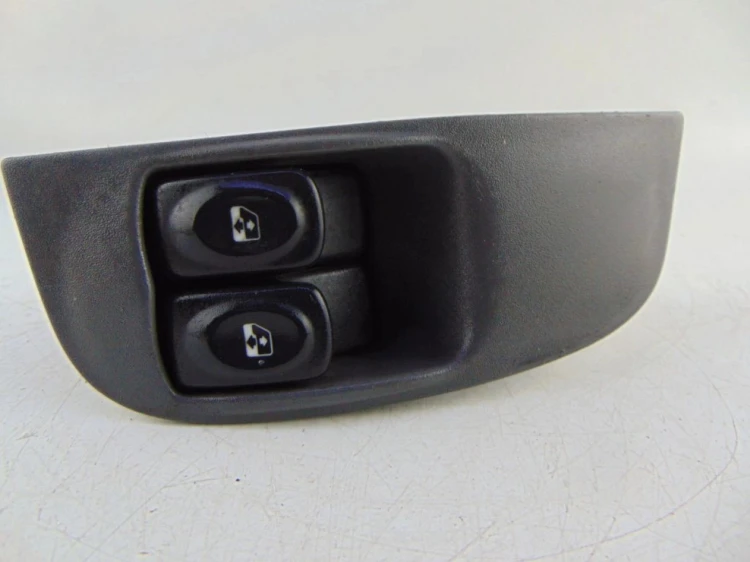 PANEL STEROWANIA SZYB RENAULT MEGANE I LIFT (1999-2002) 1.9 D 7700429069