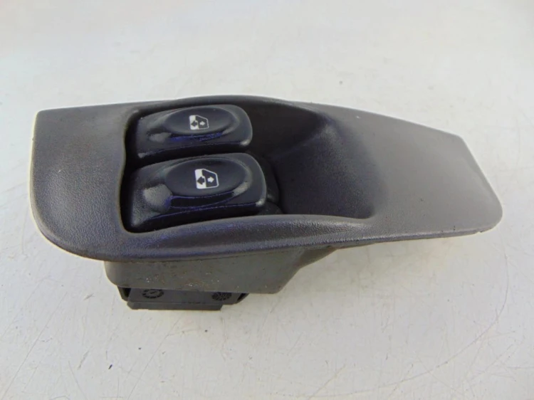 PANEL STEROWANIA SZYB RENAULT MEGANE I LIFT (1999-2002) 1.9 D 7700429069