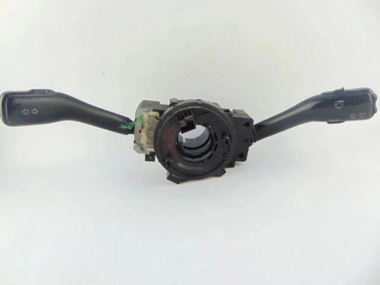 PRZEŁĄCZNIK ZESPOLONY VOLKSWAGEN GOLF IV 1.9 TDI 8L0953513