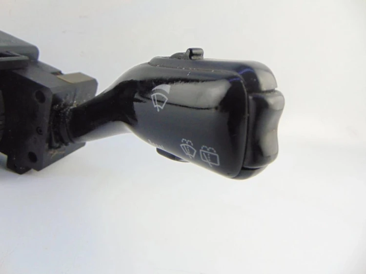 PRZEŁĄCZNIK ZESPOLONY VOLKSWAGEN GOLF IV 1.9 TDI 8L0953513
