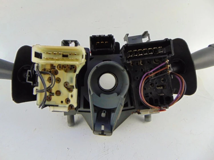 PRZEŁĄCZNIK ZESPOLONY RENAULT SCENIC I LIFT (1999-2003) 1.6 16V 7700428202
