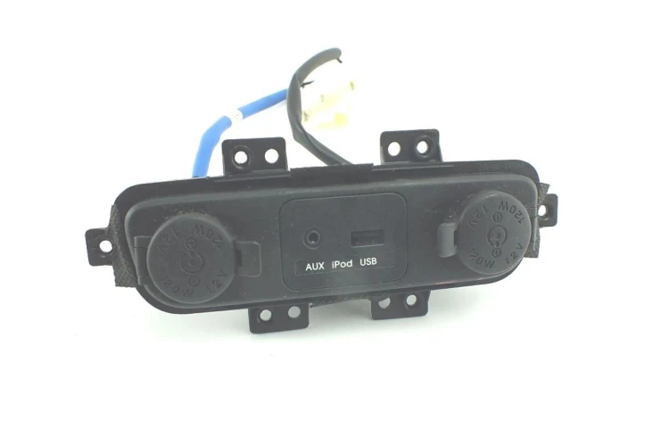 GNIAZDO USB AUX KIA SPORTAGE III (2010-2015) 1.7 CRDI 84633-3W010