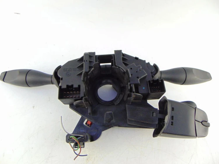 PRZEŁĄCZNIK ZESPOLONY FORD FOCUS MK1 1.8 TDCI 98AB-13N064-AH